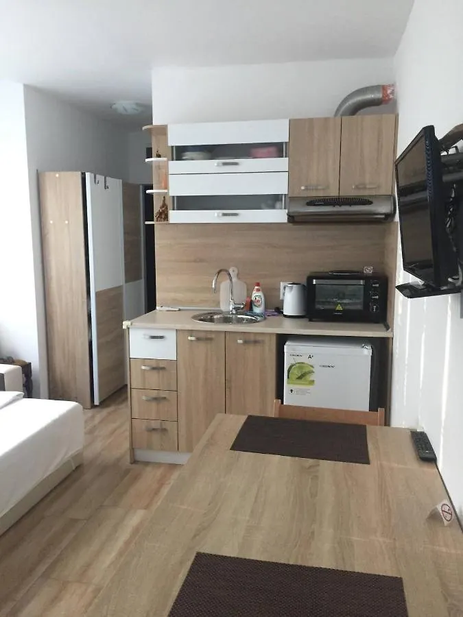 Studio Betty Apartment Burgas Homestay